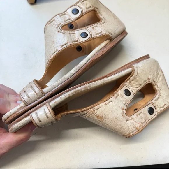 Bed Stu Soto Sandals Women's 7 Cream Leather Distressed Gladiator Zip Flat - Picture 8 of 8